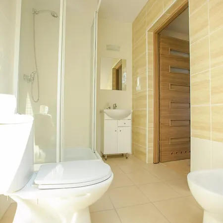 Bed & Breakfast Osrodek Szkoleniowy Za Lasem *