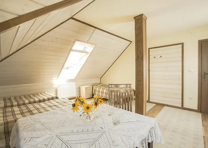 Osrodek Szkoleniowy Za Lasem Oda ve Kahvaltı Syców